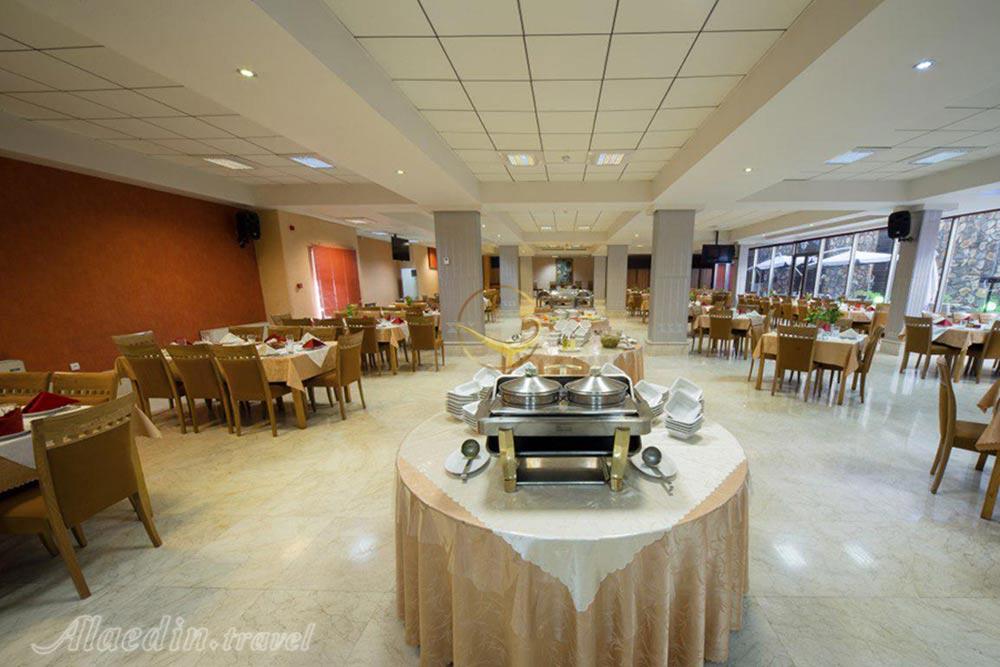 رستوران هتل 4 ستاره پیروزی اصفهان | علاءالدین تراول