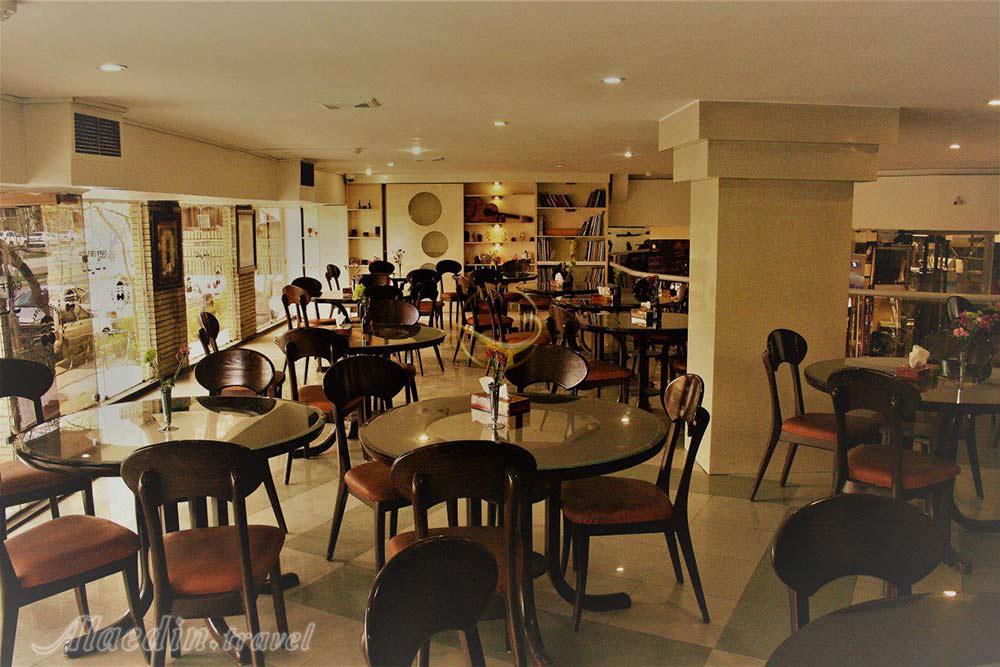 کافی شاپ هتل 4 ستاره پیروزی اصفهان | علاءالدین تراول