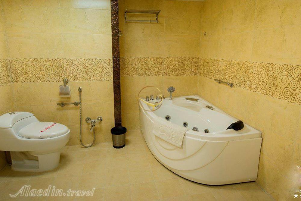 حمام هتل 4 ستاره پیروزی اصفهان | علاءالدین تراول