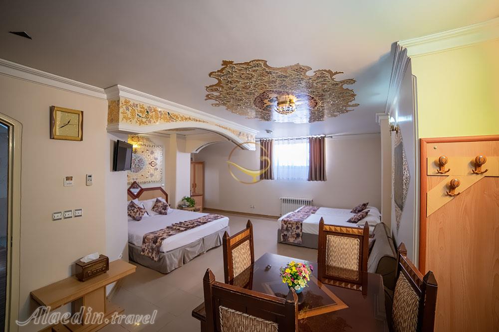 هتل 3 ستاره صفوی اصفهان | علاءالدین تراول