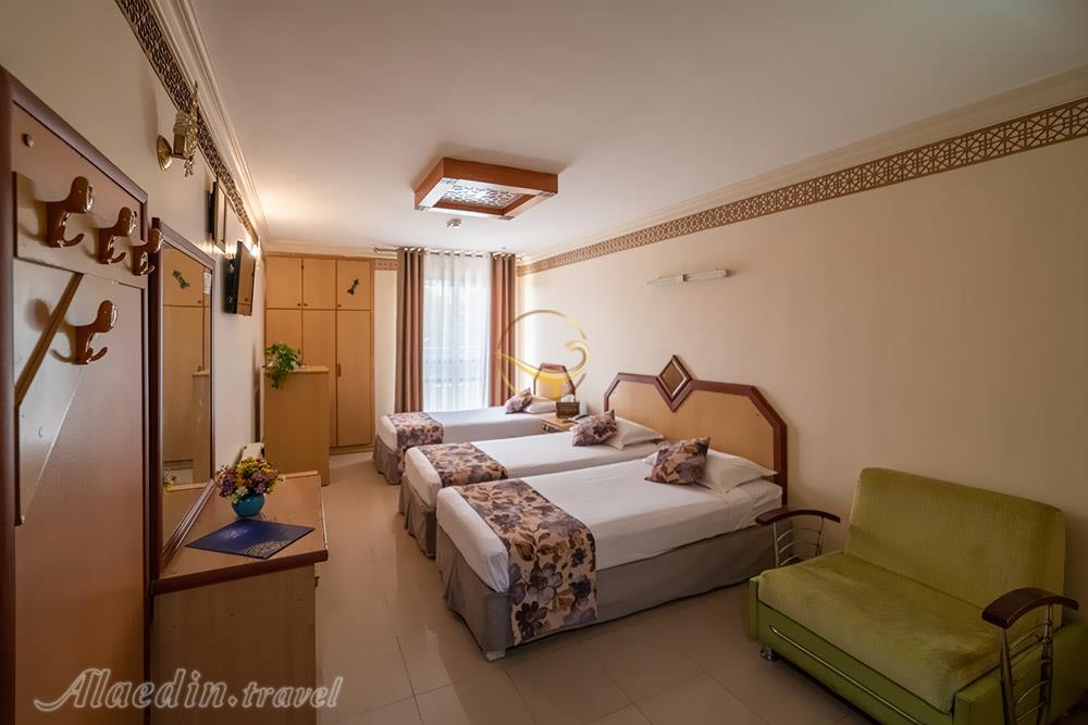 هتل 3 ستاره صفوی اصفهان | علاءالدین تراول