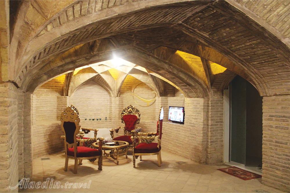 هتل بوتیک کاخ سرهنگ اصفهان| علاءالدین تراول