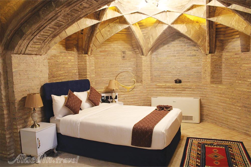 هتل بوتیک کاخ سرهنگ اصفهان| علاءالدین تراول