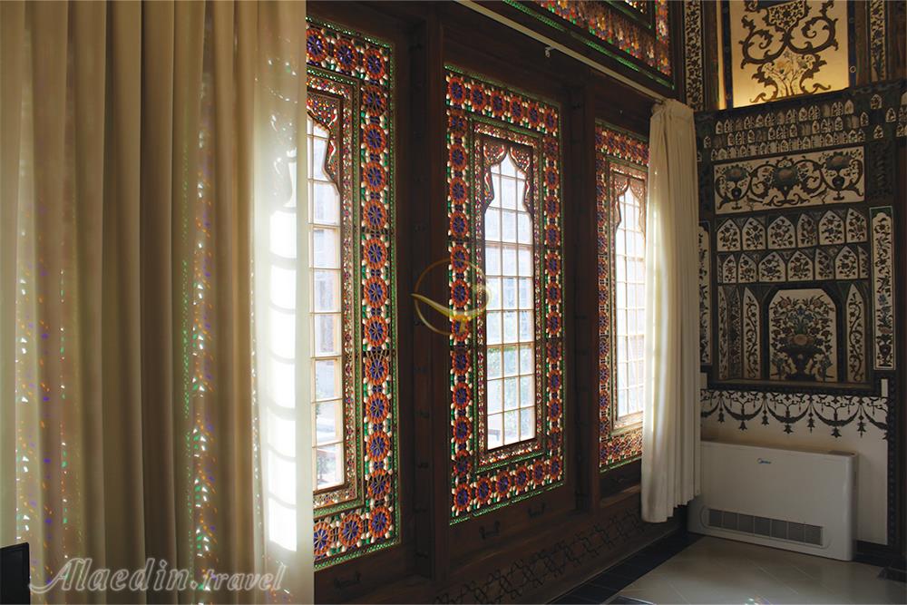 هتل بوتیک کاخ سرهنگ اصفهان| علاءالدین تراول