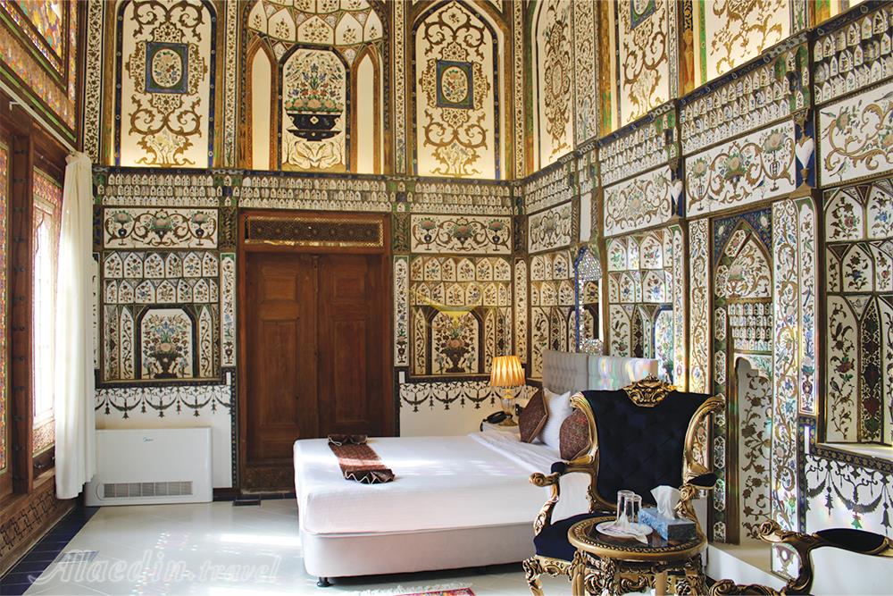 هتل بوتیک کاخ سرهنگ اصفهان| علاءالدین تراول