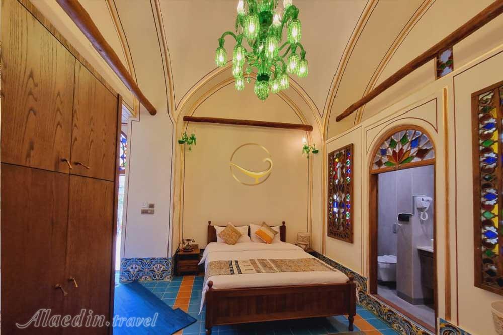 اتاق هتل بوتیک شهسواران