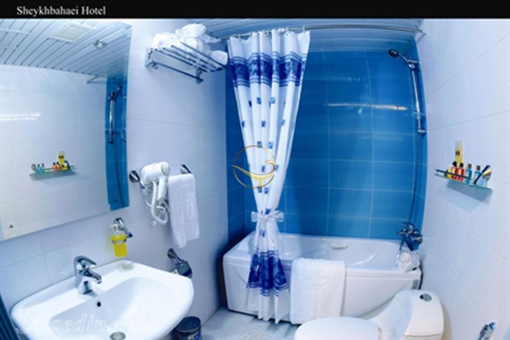حمام و سرویس بهداشتی هتل 3 ستاره شیخ بهایی اصفهان | علاءالدین تراول