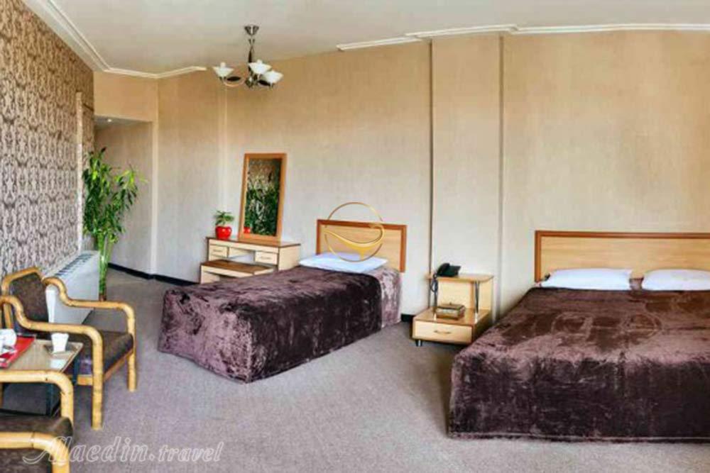اتاق سه تخته هتل 3 ستاره اسپادانا اصفهان | علاءالدین تراول
