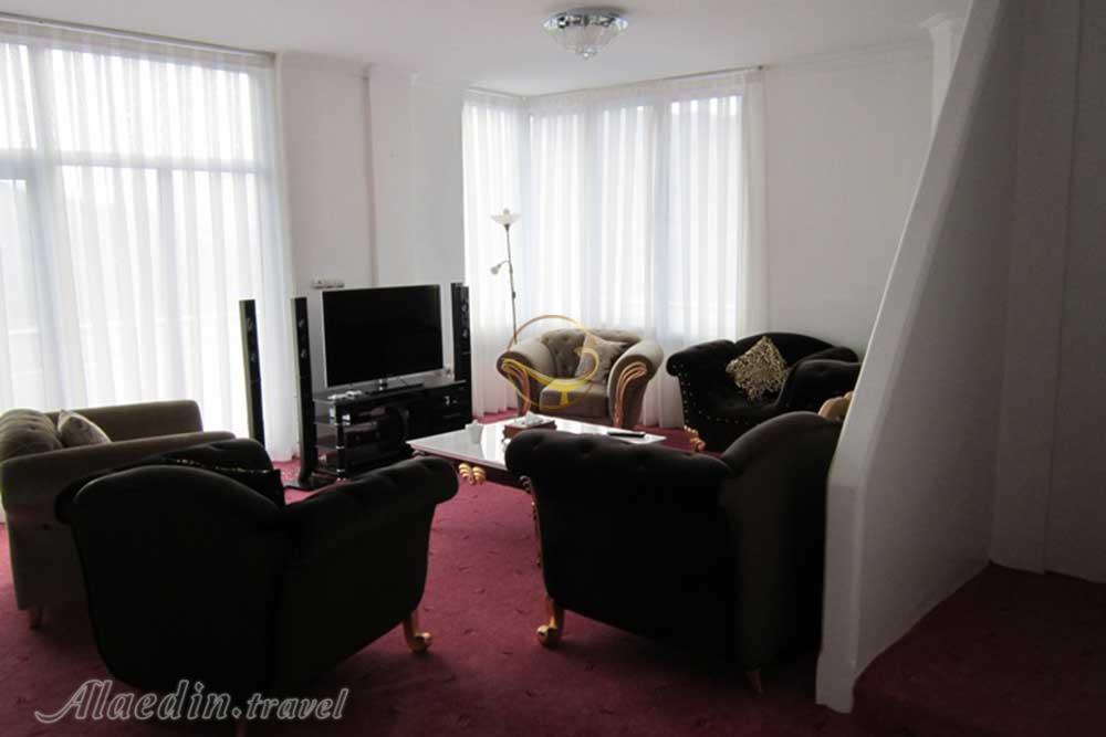 سوئیت دوخوابه هتل آپارتمان سه ستاره آنزا کلیبر |علاءالدین تراول