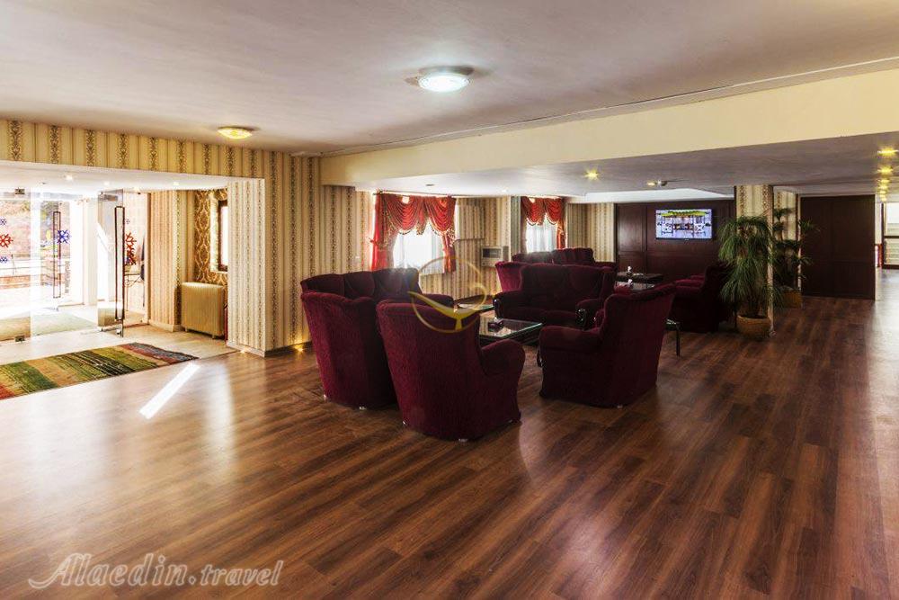 لابی هتل 3 ستاره گاجره کرج | علاءالدین تراول