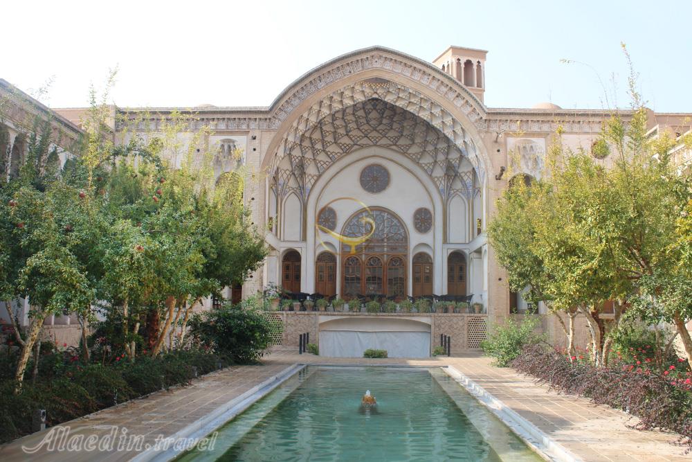 هتل عامری‌ها کاشان | علاءالدین تراول