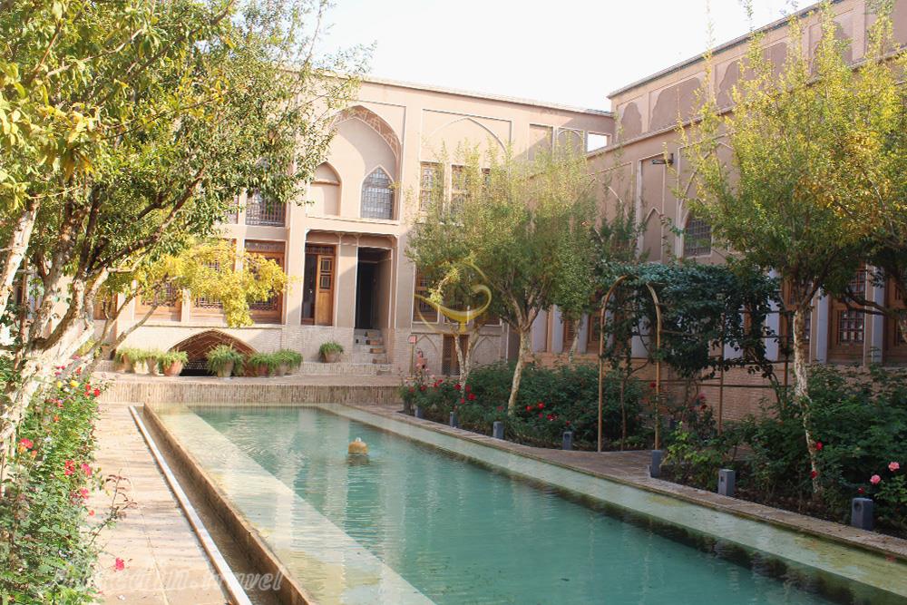 هتل عامری‌ها کاشان | علاءالدین تراول