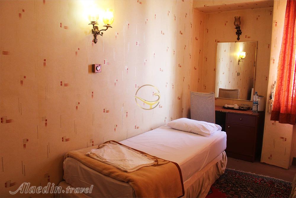 هتل امیرکبیر کاشان | علاءالدین تراول