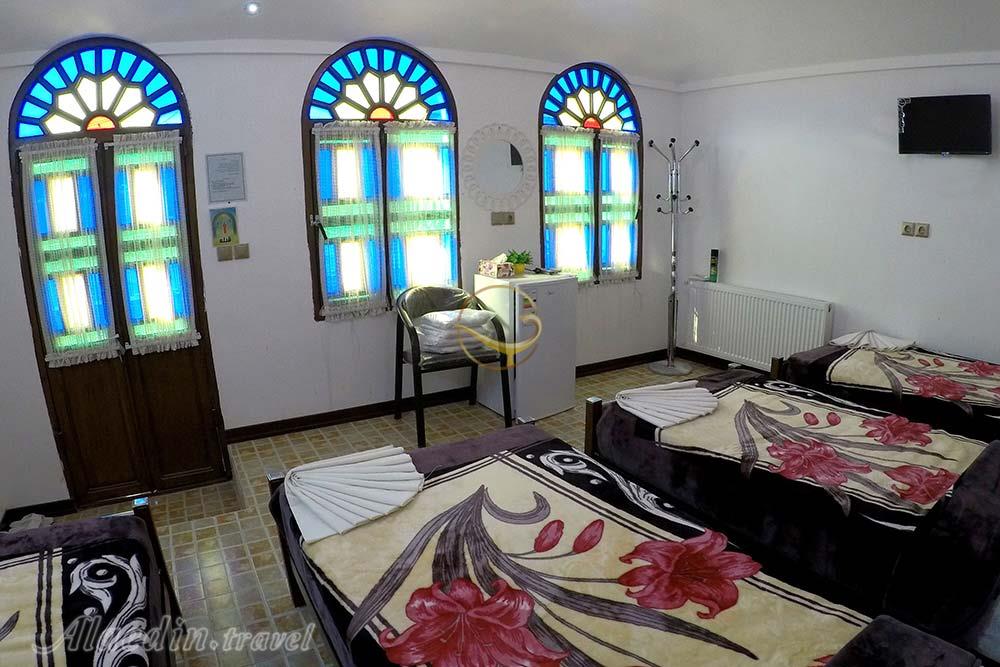 هتل سنتی آمیرزا کاشان | علاءالدین تراول