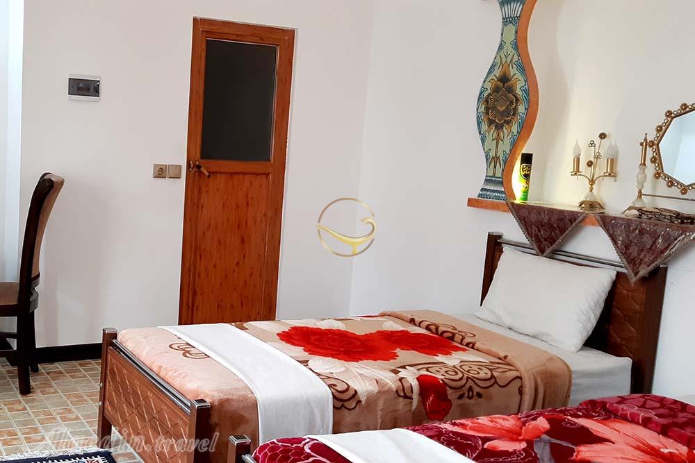 هتل سنتی آمیرزا کاشان | علاءالدین تراول