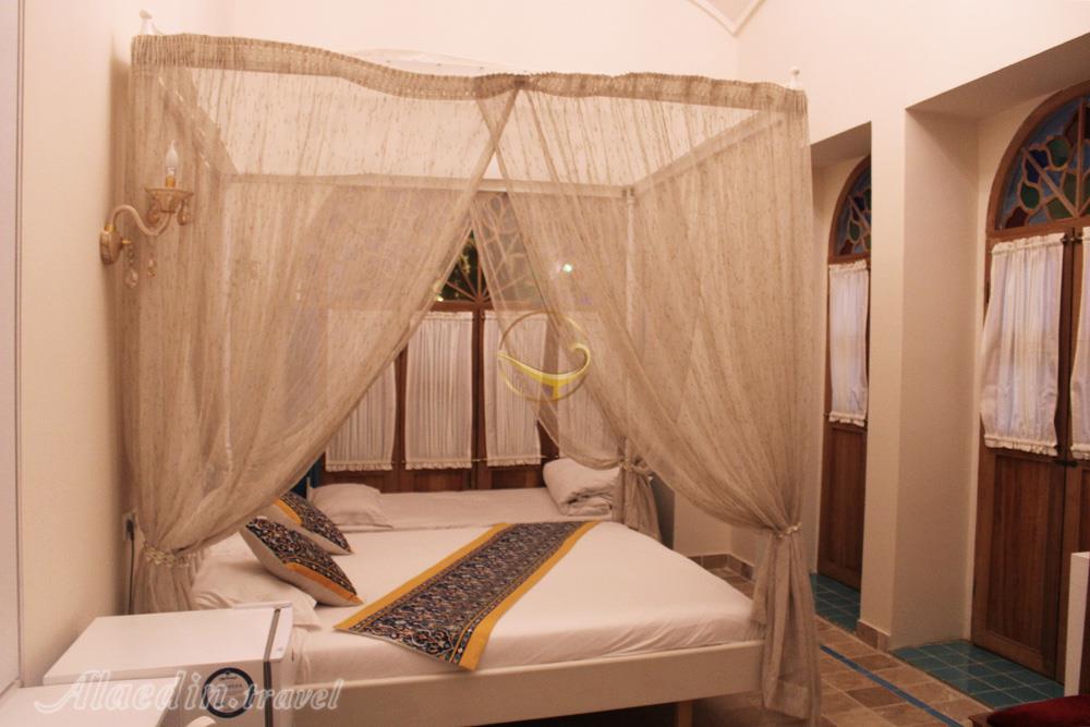 هتل آریانا کاشان | علاءالدین تراول