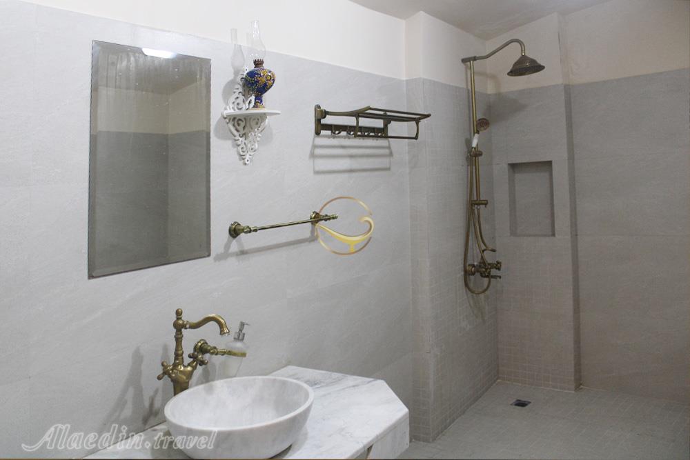 هتل آریانا کاشان | علاءالدین تراول