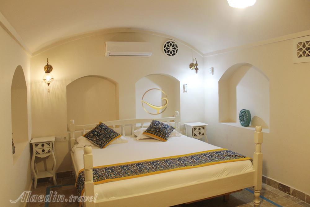 هتل آریانا کاشان | علاءالدین تراول