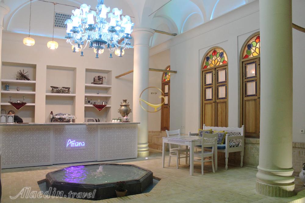 هتل آریانا کاشان | علاءالدین تراول