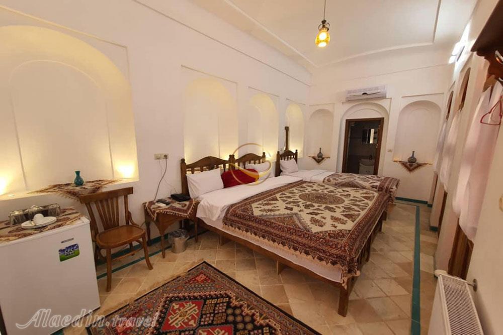 هتل اطلسی کاشان | علاءالدین تراول