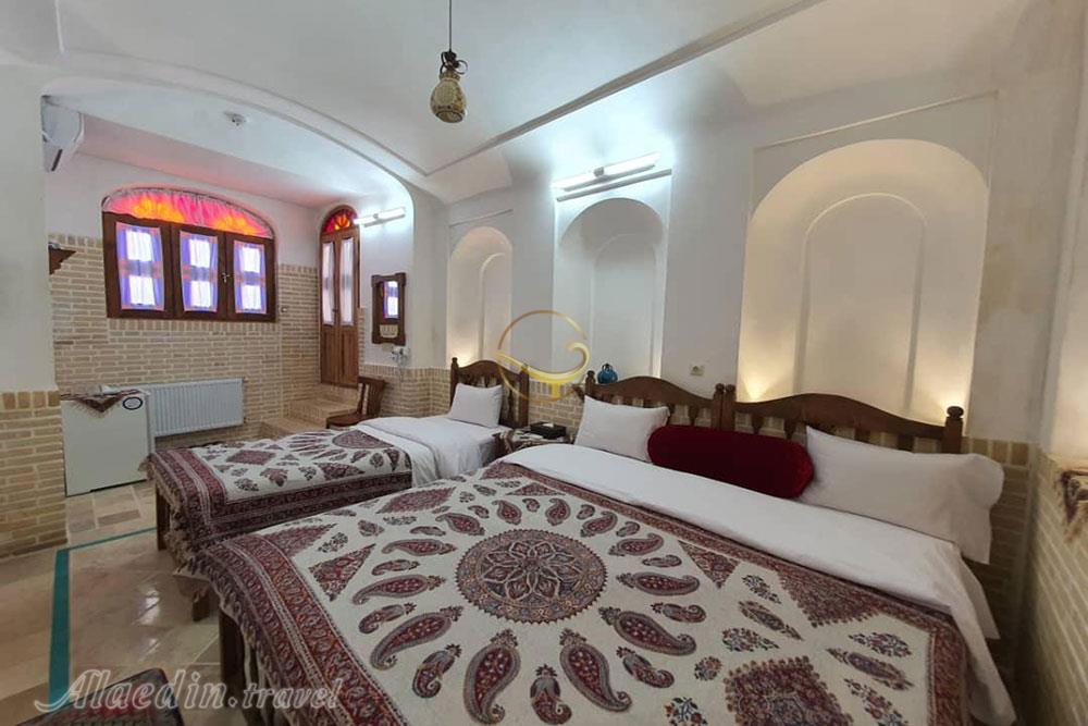 هتل اطلسی کاشان | علاءالدین تراول