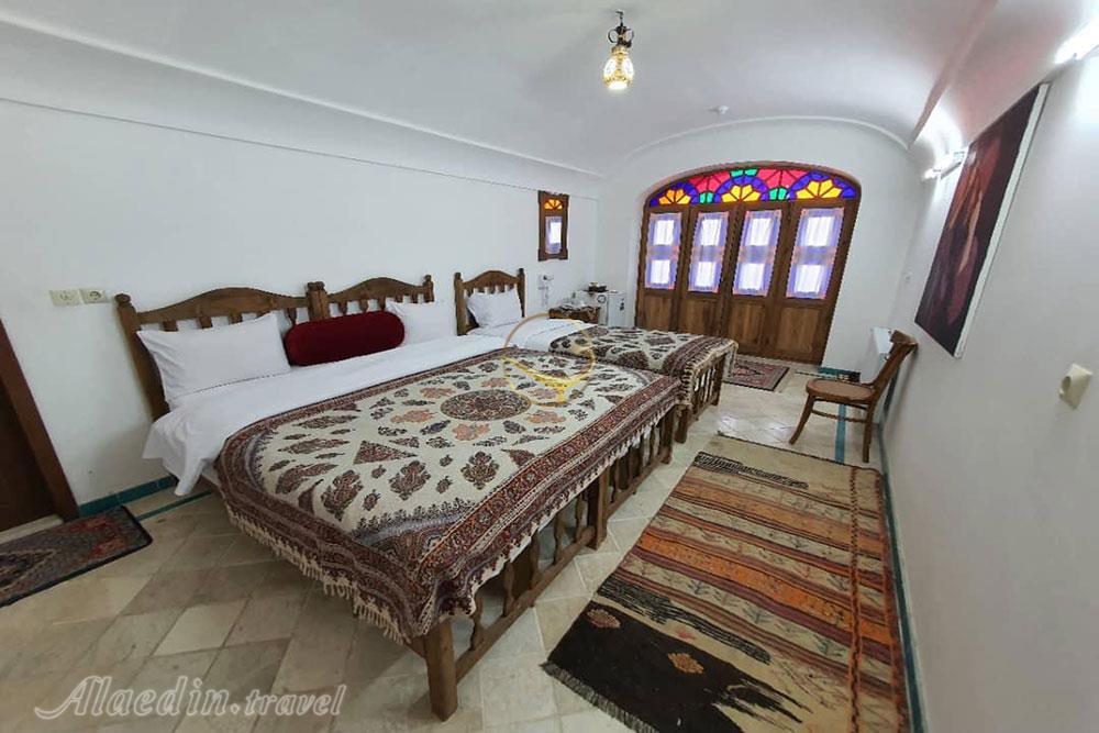 هتل اطلسی کاشان | علاءالدین تراول