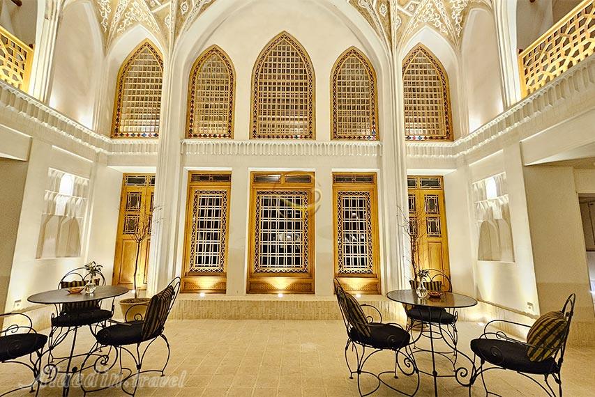 بوتیک هتل بالابان کاشان | علاالدین تراول