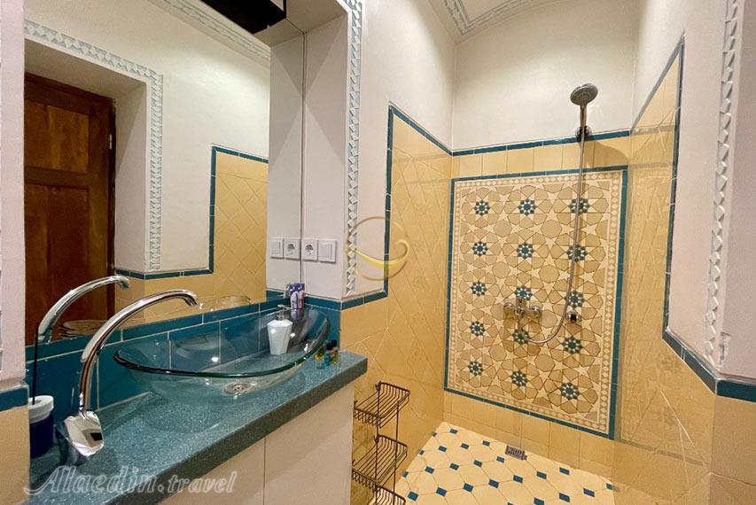 هتل درب باغ کاشان | علاءالدین تراول