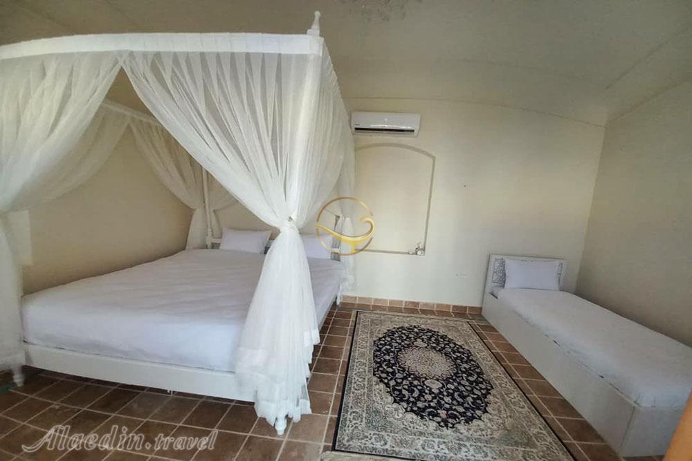 هتل گل بانو کاشان | علاءالدین تراول