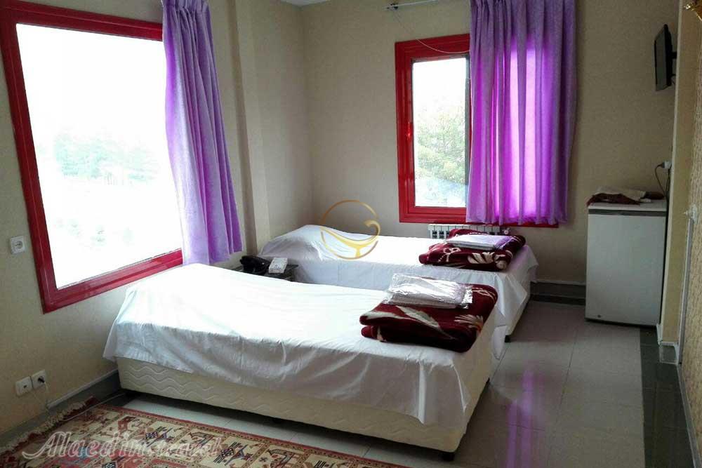 اتاق دو تخته تویین هتل گلستان قمصر کاشان | علاءالدین تراول