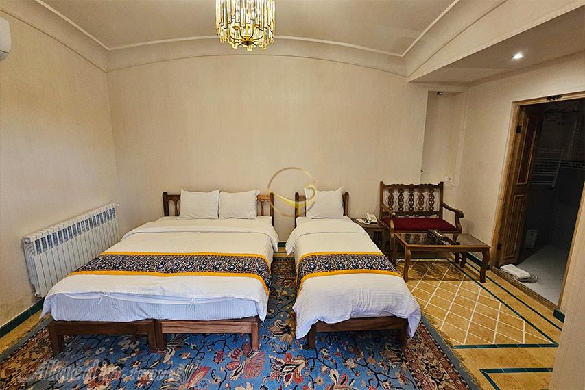 اتاق دوتخته دبل و سینگل هتل مهینستان راهب کاشان | علاالدین تراول
