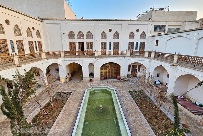 هتل خانه مرشدی 2 (ادیب) کاشان