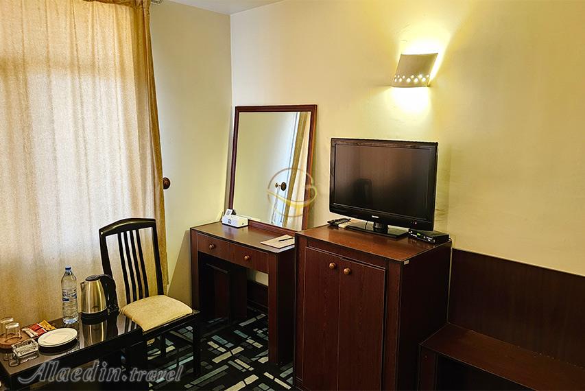 هتل نگارستان کاشان | علاالدین تراول