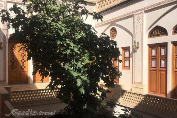 هتل سرای نه چم کاشان