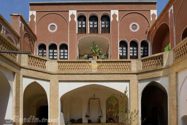 اقامتگاه سنتی صادقی کاشان