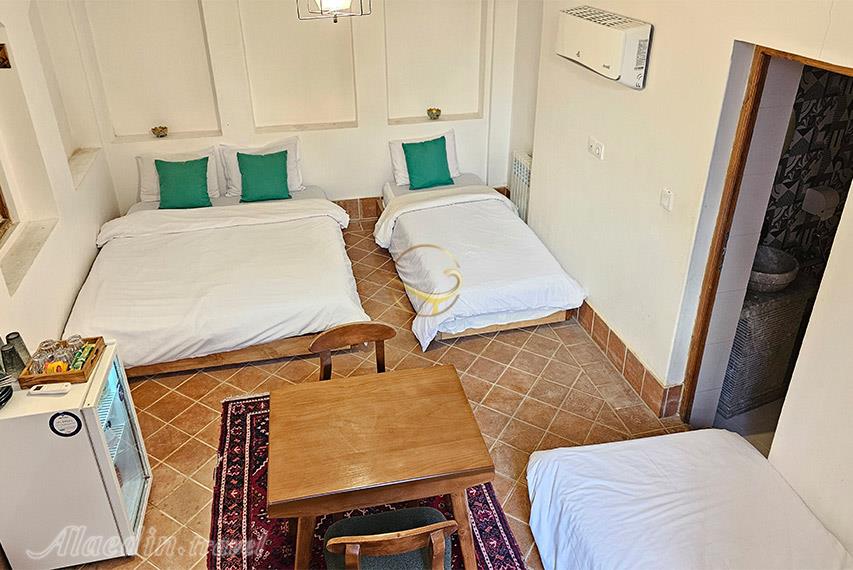 اتاق دو تخته سینگل بوتیک هتل سنگ پلوی کاشان | علاالدین تراول