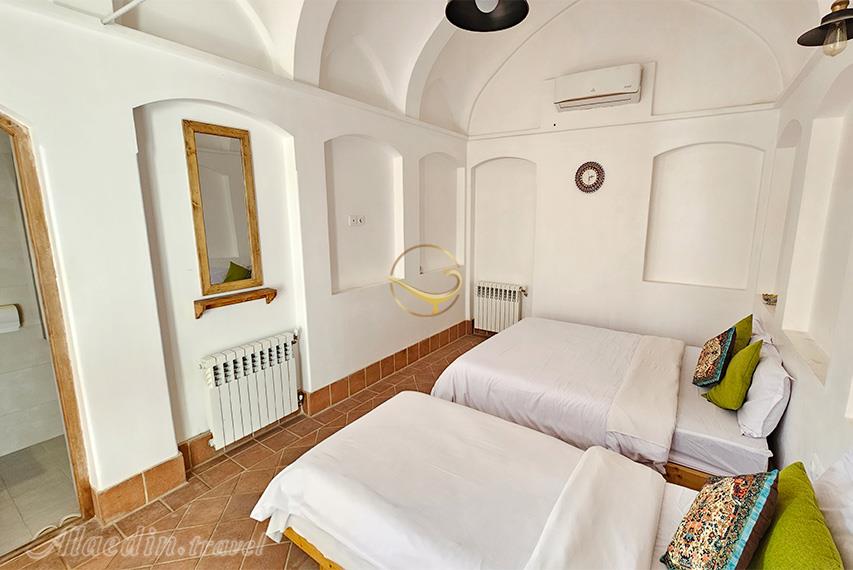 اتاق دو تخته دبل و سینگل بوتیک هتل سنگ پلوی کاشان | علاالدین تراول