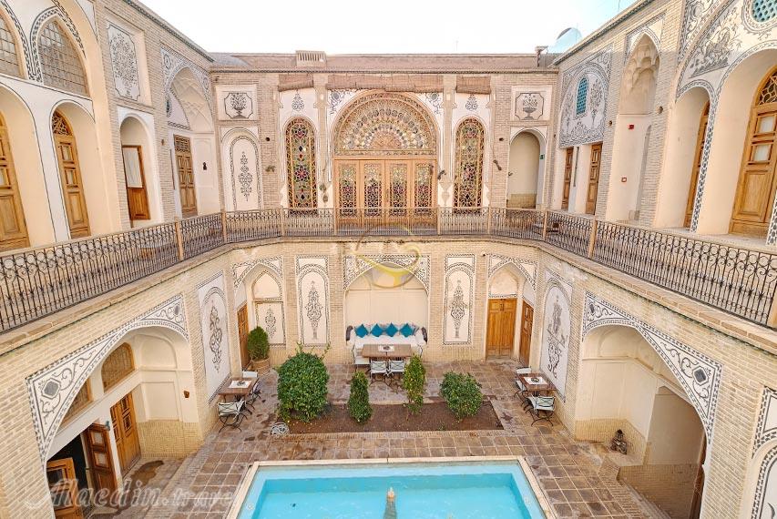 نمای بوتیک هتل سوریجان کاشان | علاالدین تراول