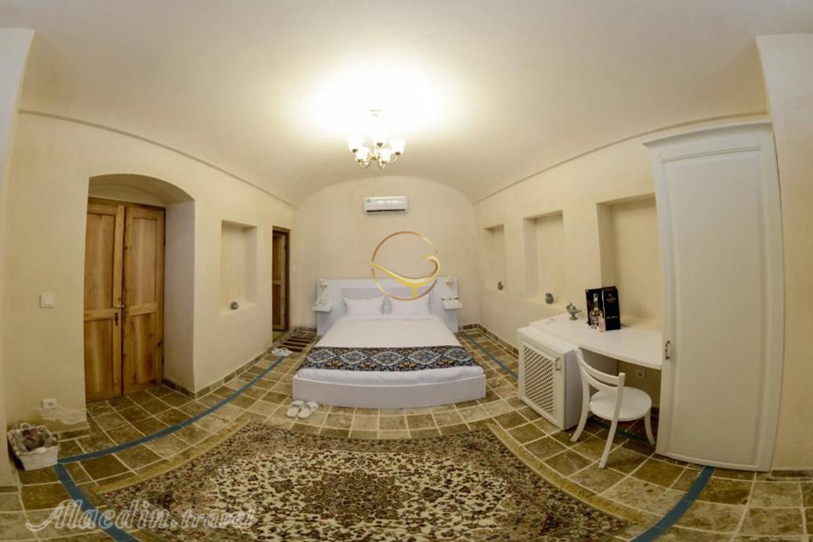 اقامتگاه تاریخی یاسمین راهب کاشان | علاءالدین تراول