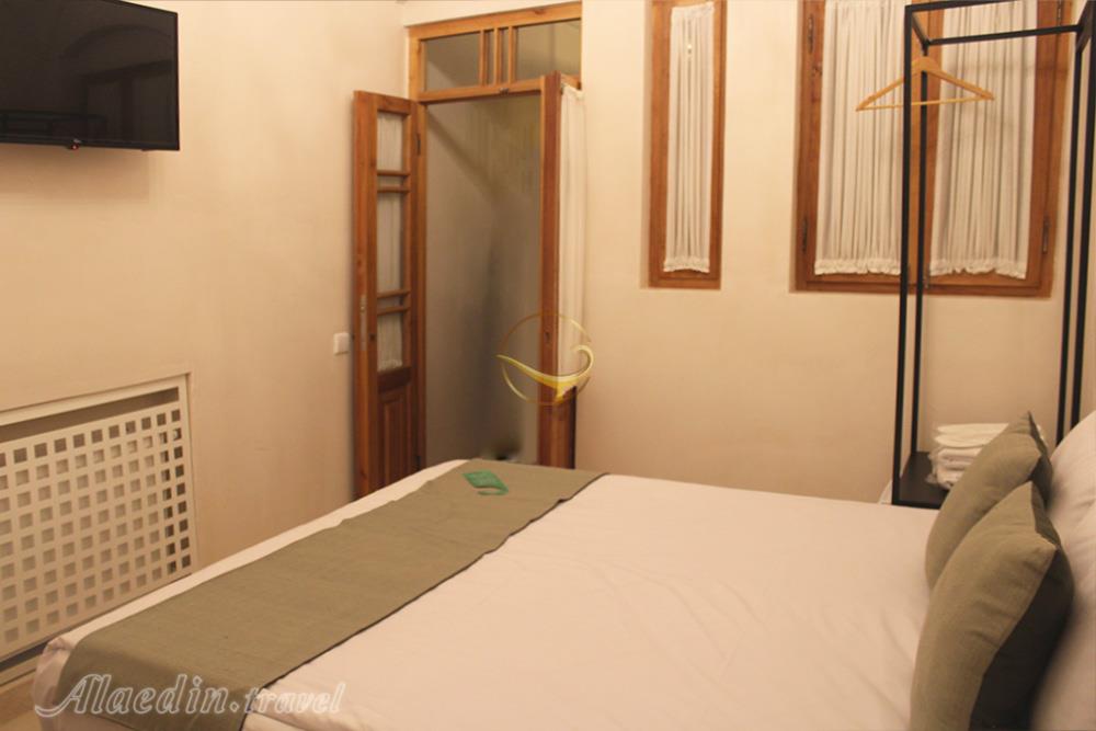 بوتیک هتل زاویه کاشان | علاءالدین تراول