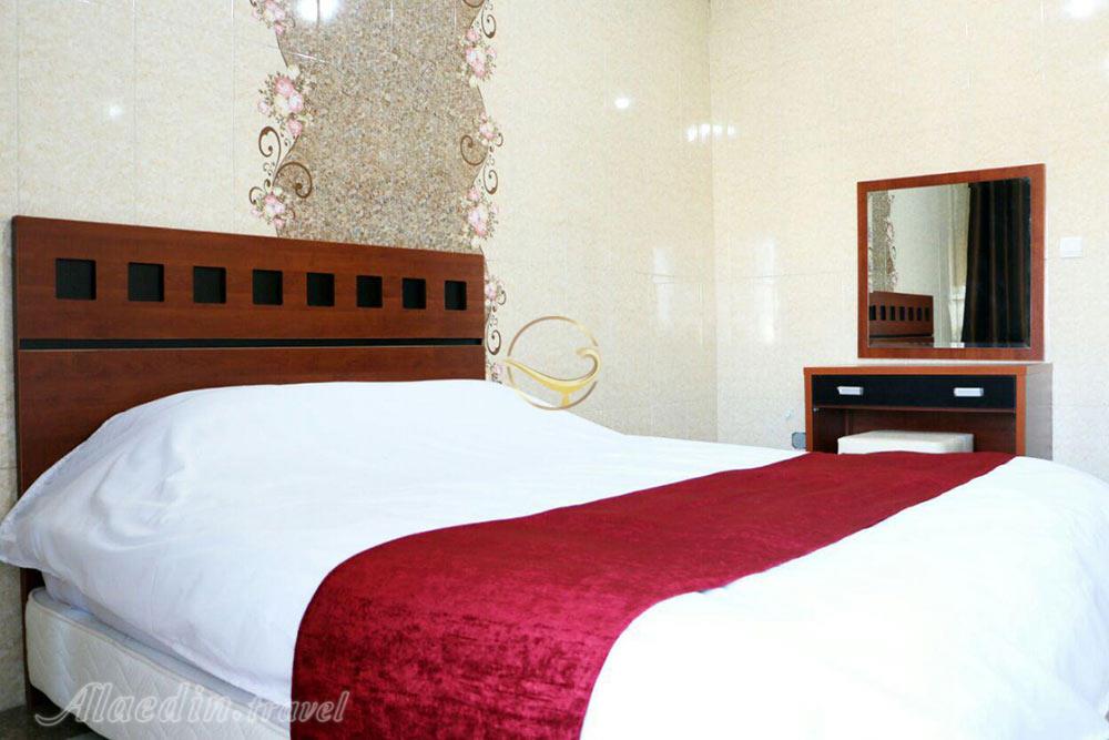 اتاق دبل هتل آپارتمان آسام کرمان | علاءالدین تراول