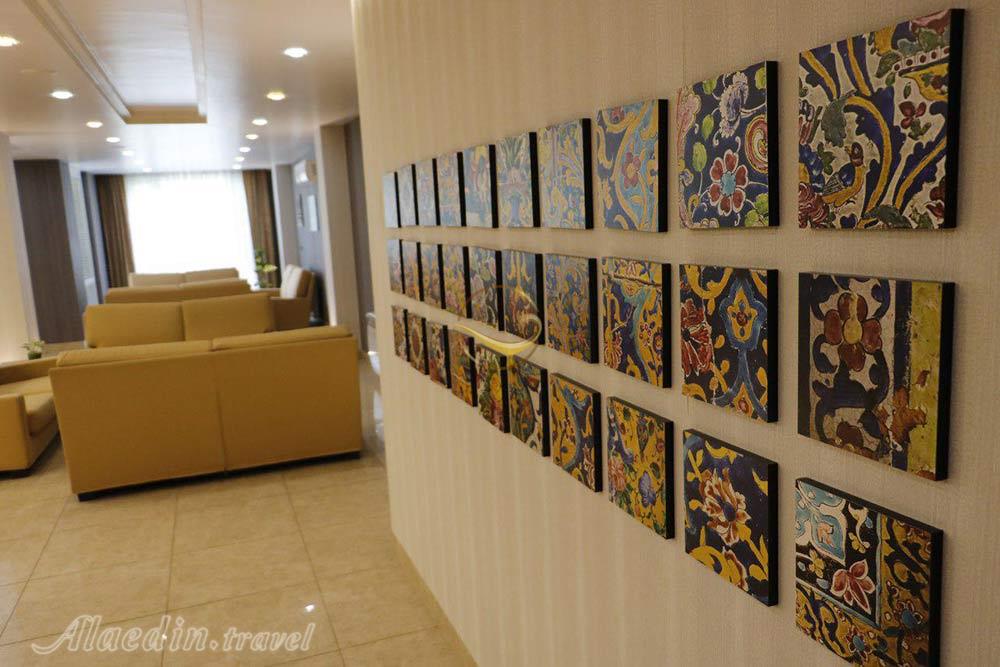 هتل سه ستاره هزار کرمان | علاءالدین تراول