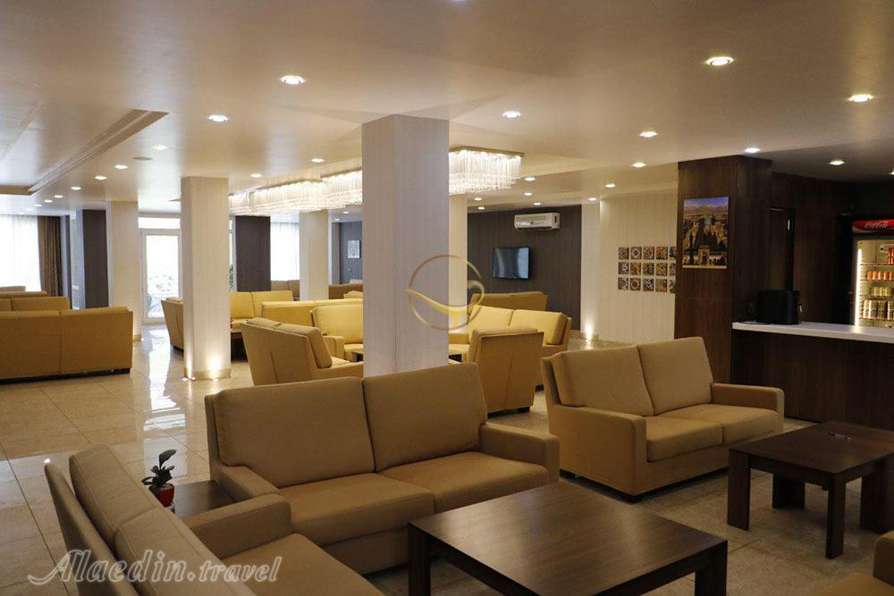 هتل سه ستاره هزار کرمان | علاءالدین تراول