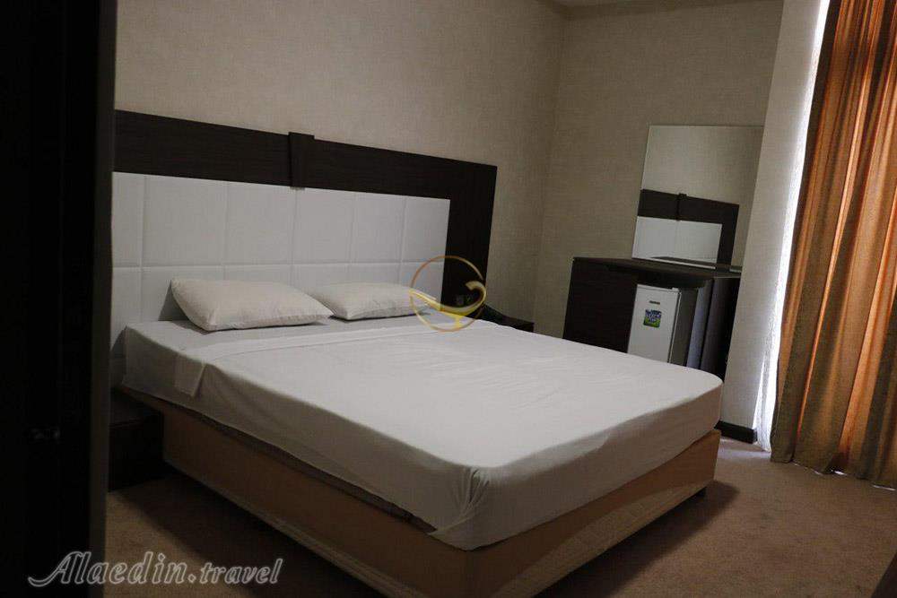 هتل سه ستاره هزار کرمان | علاءالدین تراول