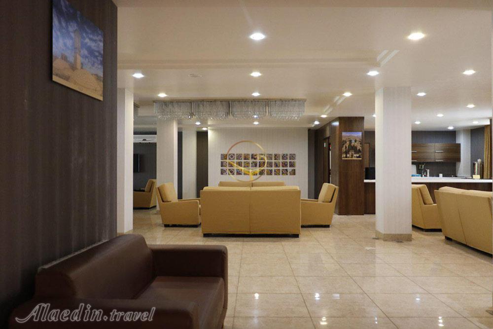 هتل سه ستاره هزار کرمان | علاءالدین تراول