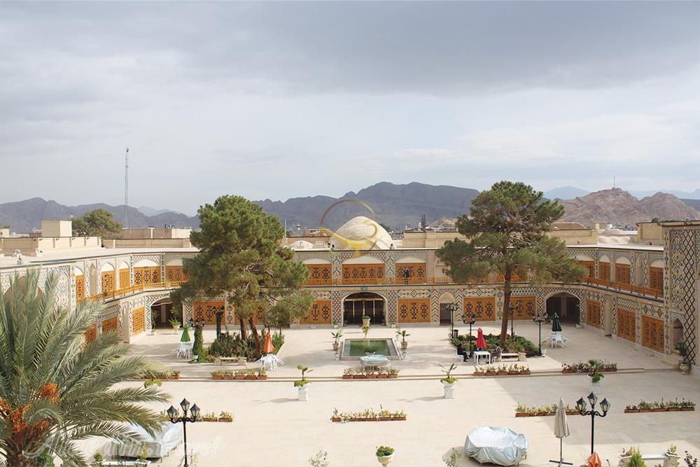 هتل کاروانیکا کرمان | علاءالدین تراول