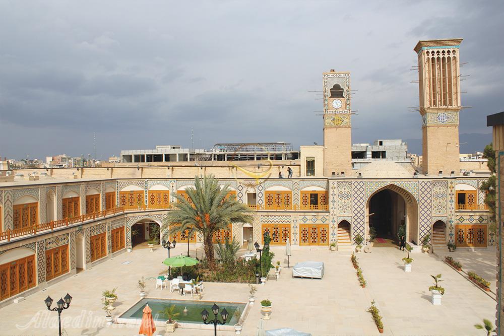 هتل کاروانیکا کرمان | علاءالدین تراول