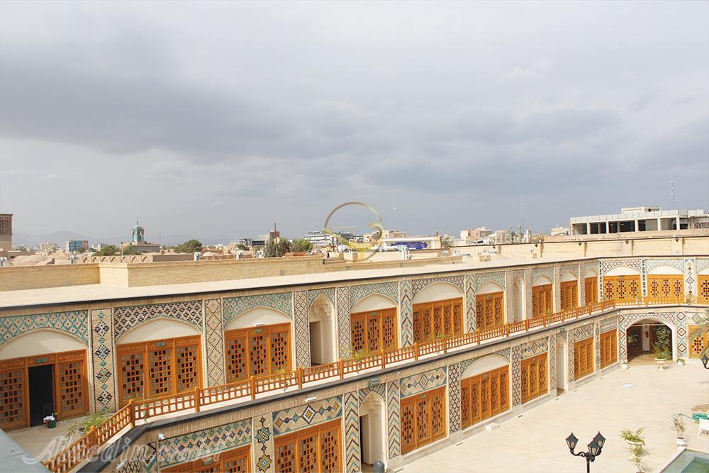 هتل کاروانیکا کرمان | علاءالدین تراول