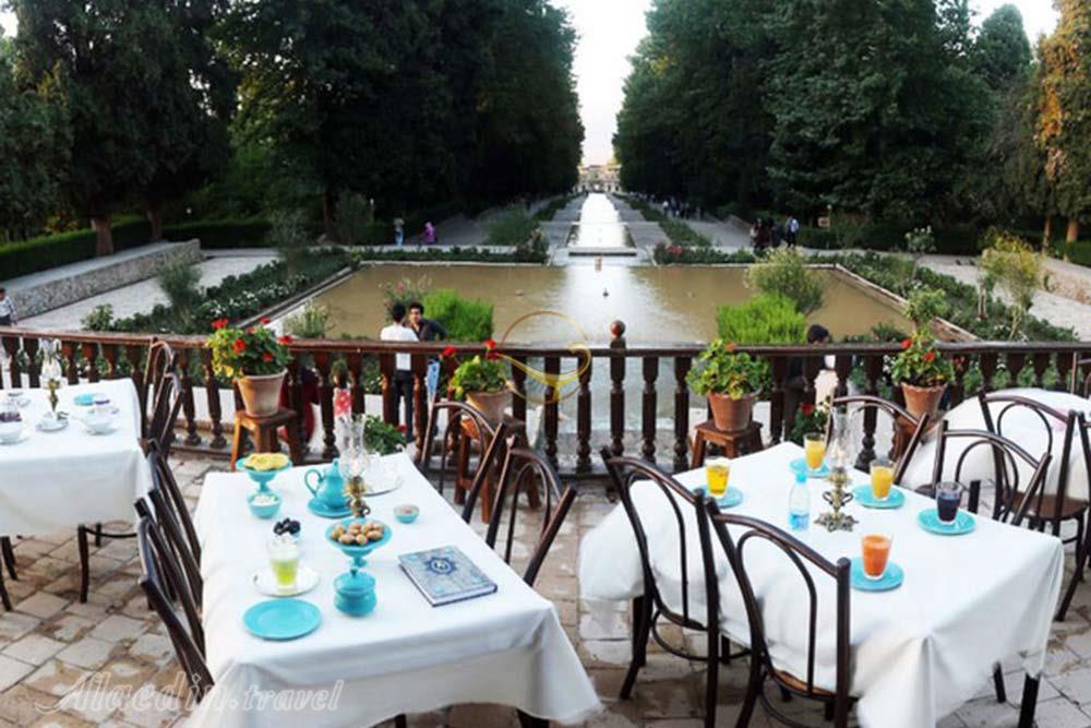 مهمانسرای باغ شاهزاده ماهان کرمان | علاءالدین تراول