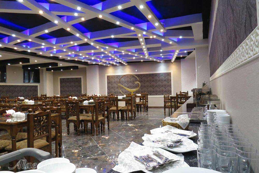 رستوران هتل آپارتمان سه ستاره کوروش کرمانشاه | علاءالدین تراول